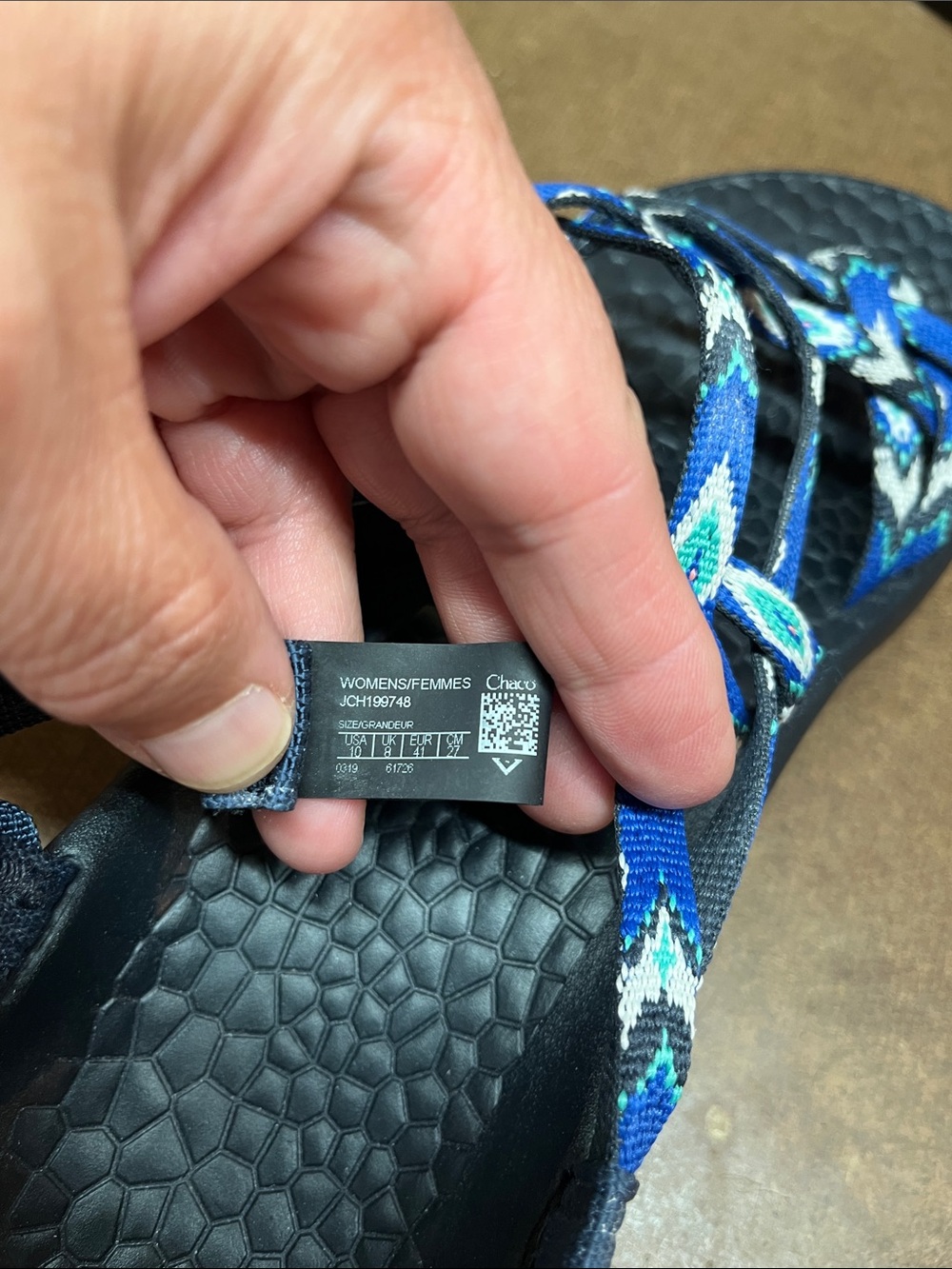 10 Chaco Blue Aztec Patterned Strappy Sandals - Picture 7 of 7